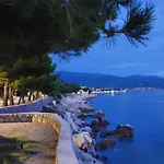 Sea La Vie B&B 4*