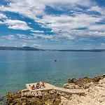 Sea La Vie B&B 4*