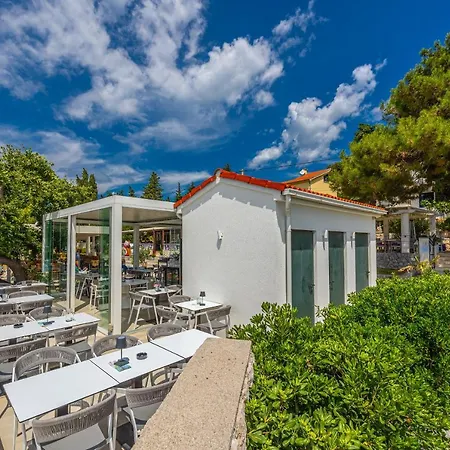 ベッド・アンド・ブレックファスト Sea La Vie