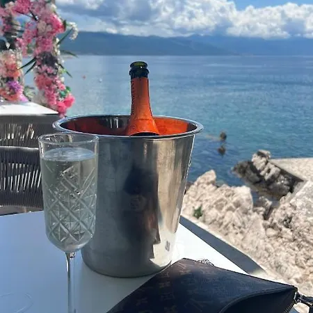 Sea La Vie ベッド・アンド・ブレックファスト 4*