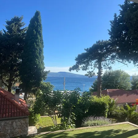 Frühstückspension Sea La Vie 4*