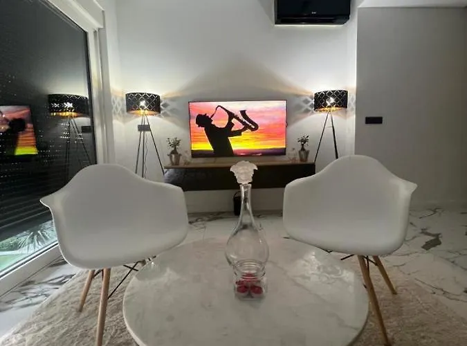 Frühstückspension Sea La Vie 4*